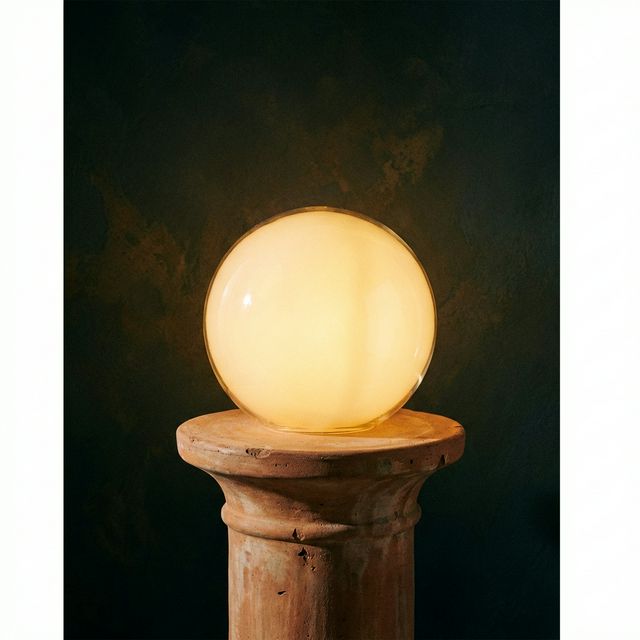 Sphere lamp still life
